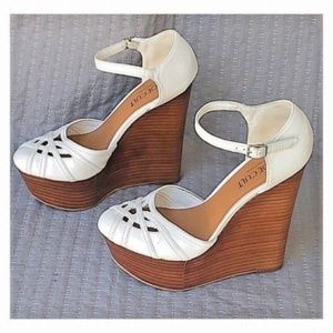 Nasty Gal Shoe Cult White Wedge Platform Shoes 7
